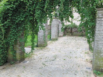 Säulengang bei Tag